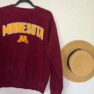 Maroon University of Minnesota Crewneck SIZE MEDIUM
